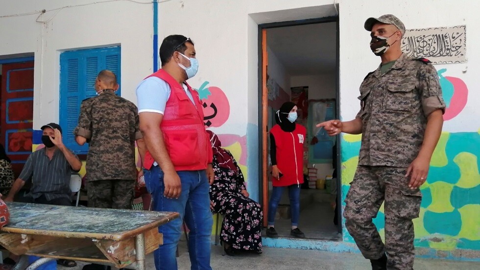 تونس تطلق أكبر عملية تطعيم ضد كورونا