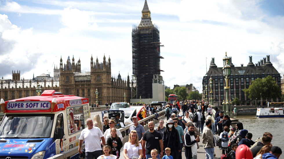 بريطانيا تسجل أعلى حصيلة وفيات يومية بكوفيد-19 منذ مارس