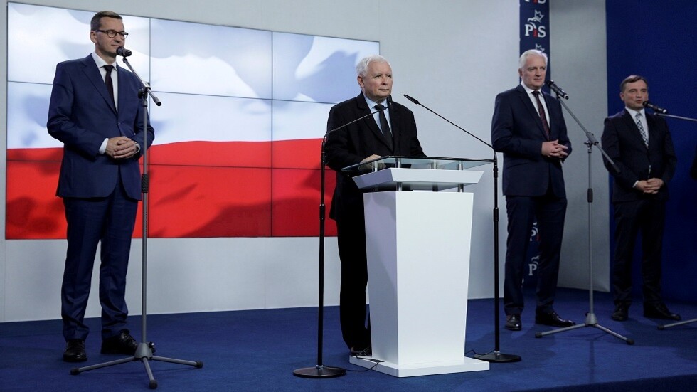 انهيار الائتلاف الحاكم في بولندا