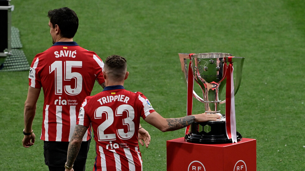 أتلتيكو مدريد يمدد عقد نجم دفاعه