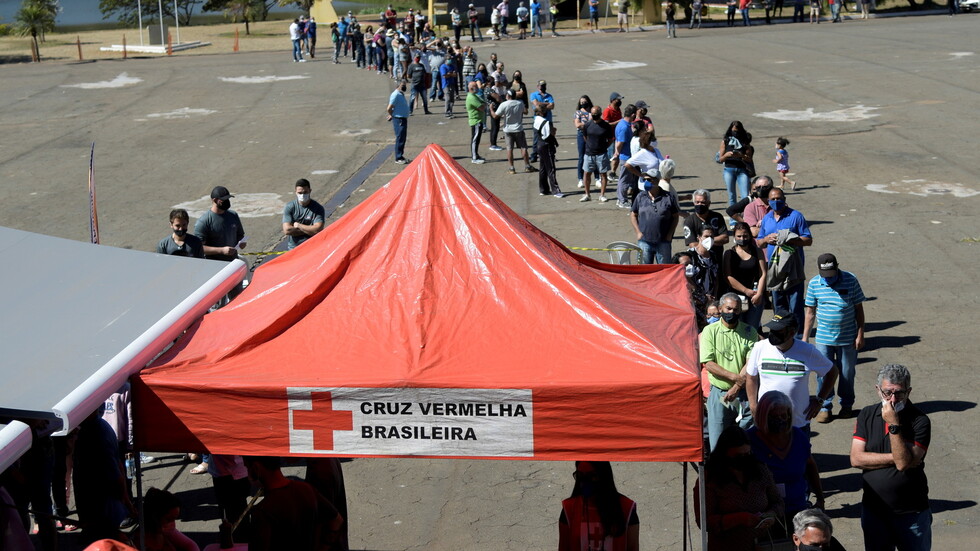 البرازيل تسجل نحو 40 ألف إصابة جديدة بفيروس كورونا و1148 وفاة