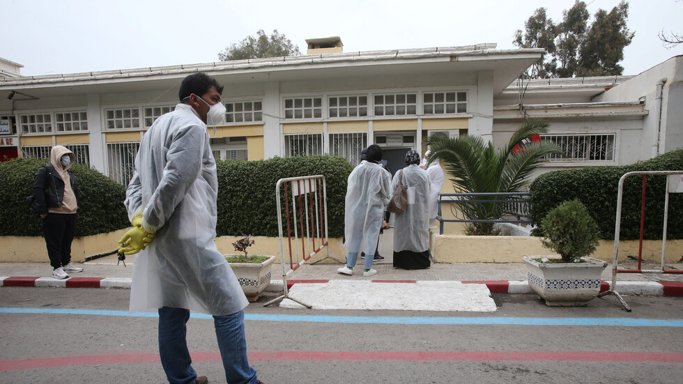 الجزائر تسجل 860 إصابة جديدة بكورونا