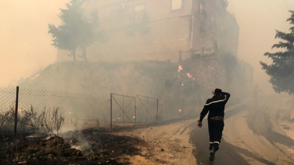 روسيا ترسل 3 طائرات إطفاء للجزائر