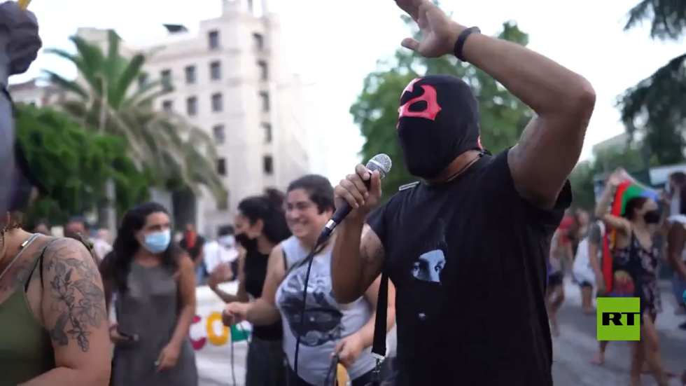 إسبانيا.. أنصار حركة زاباتيستا "يحتلّون" مدريد إحياءً لذكرى مرور 500 على غزو إسبانيا للمكسيك