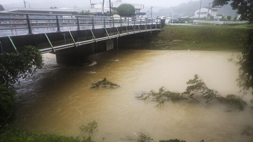 اليابان تحذر من استمرار هطول الأمطار الغزيرة في البلاد