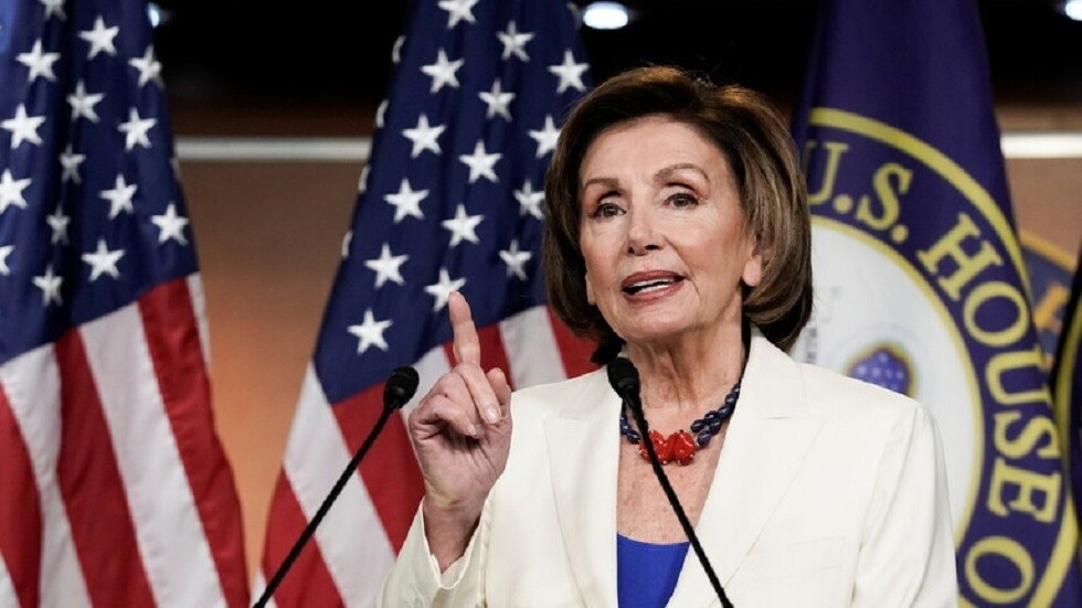 بيلوسي تشكر بايدن على موقفه "الشفاف" تجاه أفغانستان