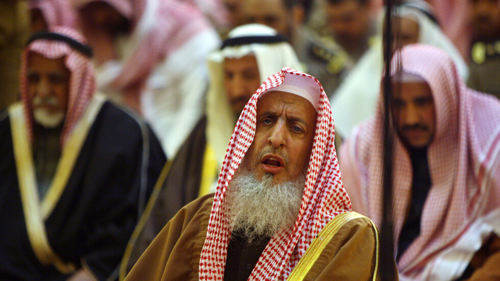 هيئة كبار العلماء بالسعودية تفتي في شهادة ضحايا كورونا
