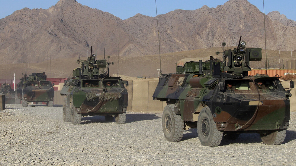 فرنسا تسارع إلى إجلاء مواطنيها من أفغانستان