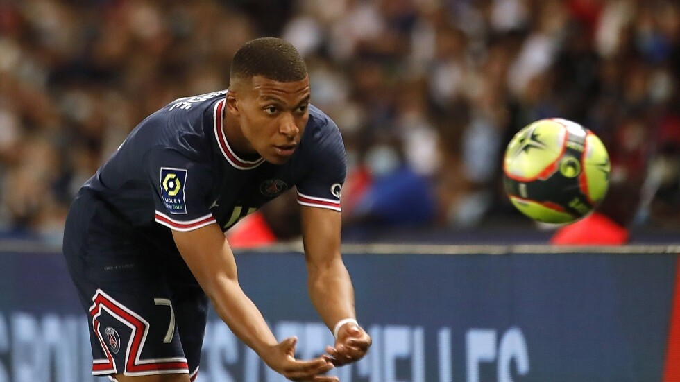 اجتماع فاصل بين مبابي والخليفي