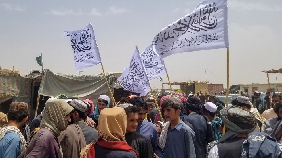 طالبان تدعو موظفي مؤسسات الدولة للعودة إلى العمل