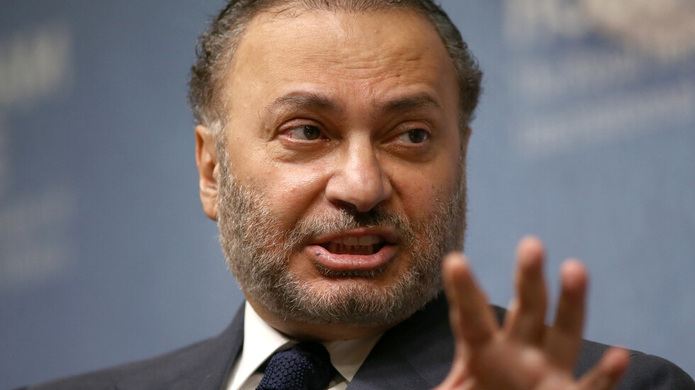 قرقاش: تصريحات "طالبان" مشجعة