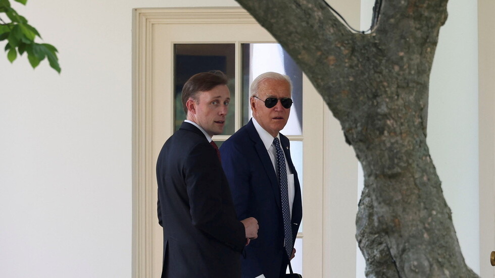 واشنطن: أشرف غني لم يعد لاعبا فاعلا في أفغانستان