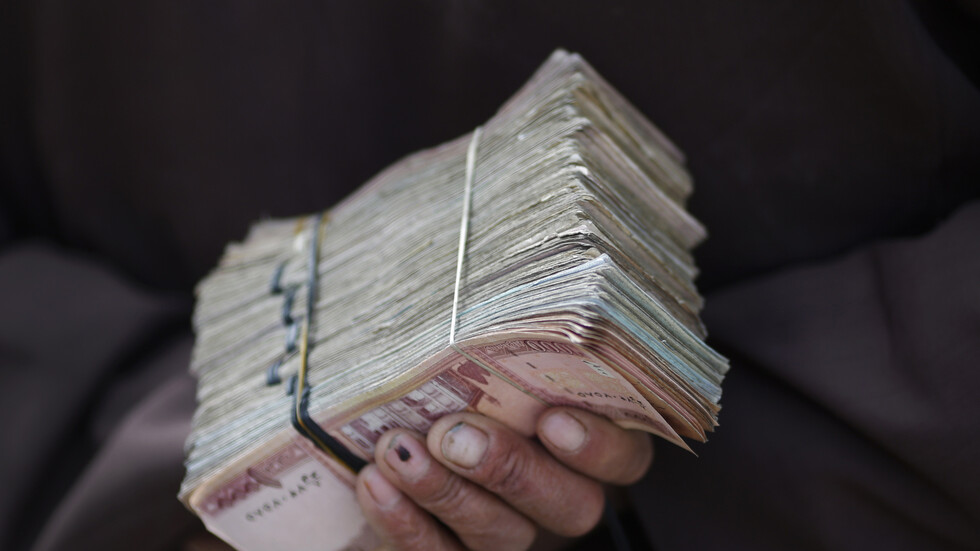 رئيس البنك المركزي الأفغاني: احتياطيات البنك المركزي لم تتعرض للخطر