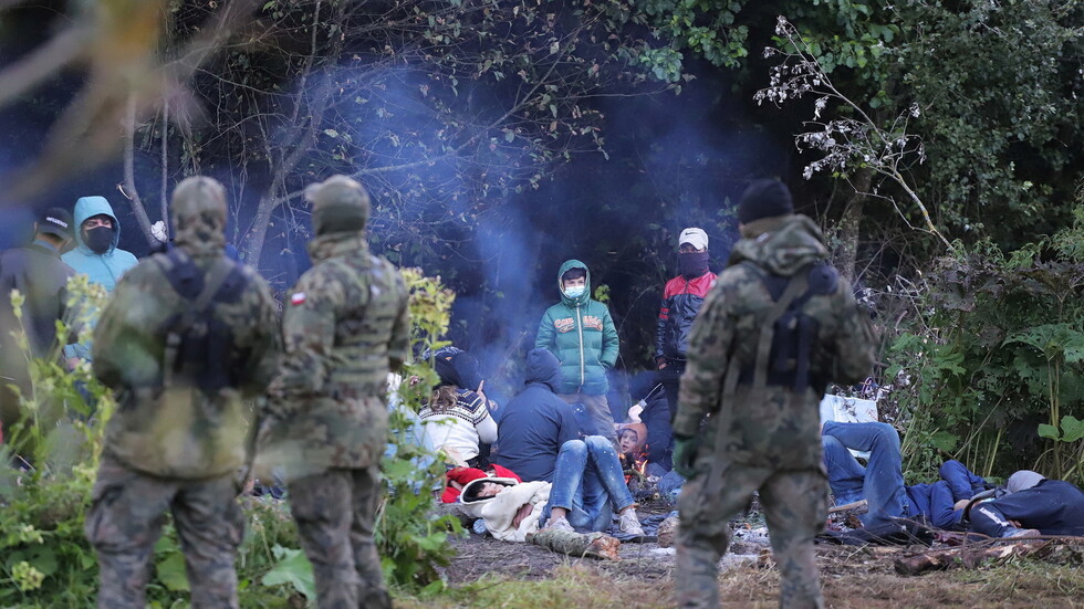 بولندا تنشر الجيش على الحدود مع بيلاروس لمنع تدفق المهاجرين