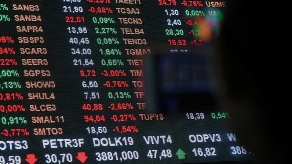 أسهم أوروبا تهبط 1% وسط مخاوف من تشديد السياسات النقدية