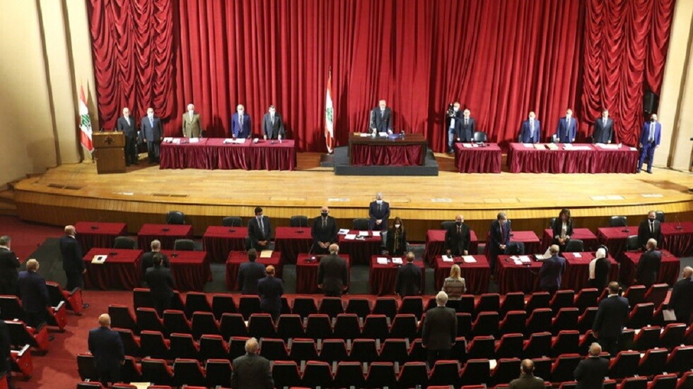 البرلمان اللبناني: الحل يكمن في تشكيل حكومة وإصدار البطاقة التمويلية وتحرير السوق