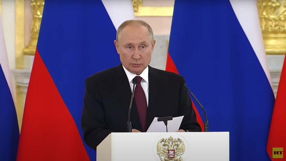 بوتين: التهديد الإرهابي في سوريا لا يزال باقيا