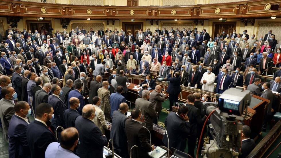 مصر.. خلافات وسط حزب "الوفد" بسبب "رسائل بذيئة"