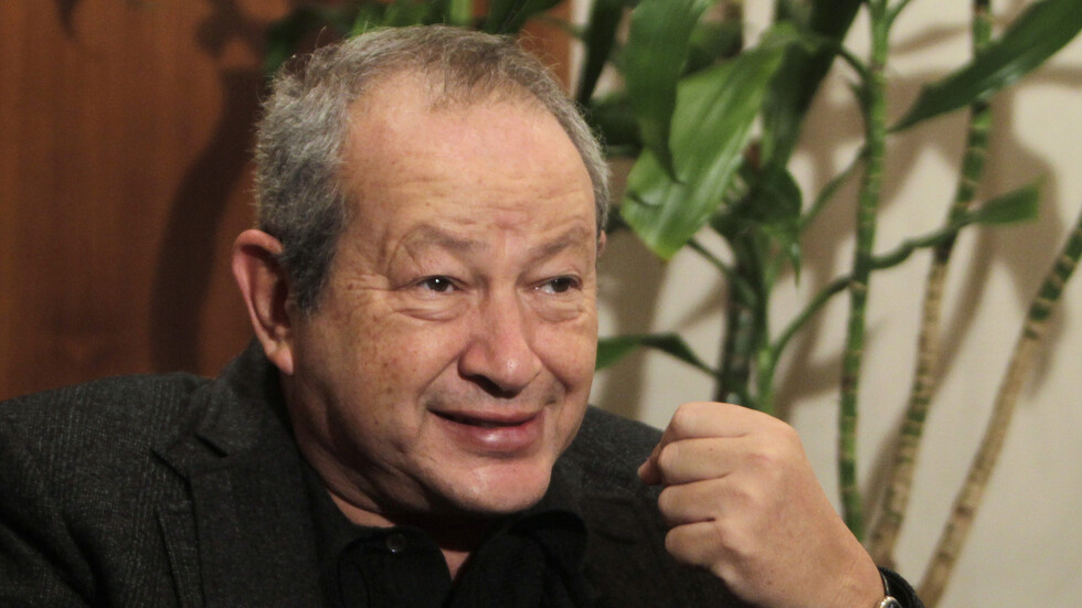 اقتراح مثير للجدل يطلقه ملياردير مصري بشأن اللاجئين الأفغان