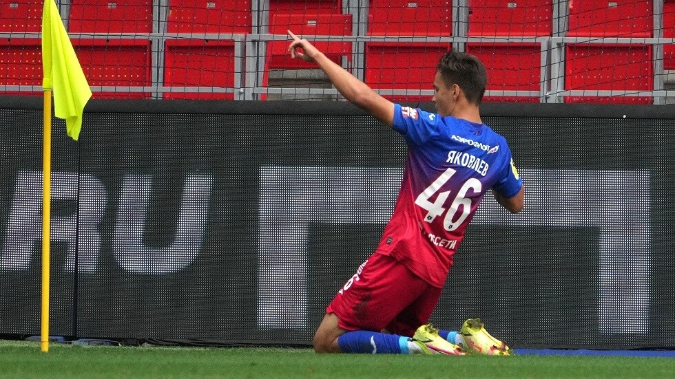 شاهد.. عندما تكون التمريرة أجمل من الهدف نفسه