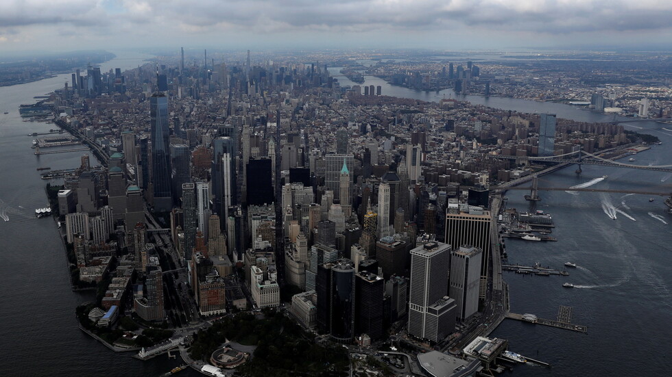 فيضانات تجتاح ولاية نيوجيرسي الأمريكية مع اقتراب الإعصار "هنري"