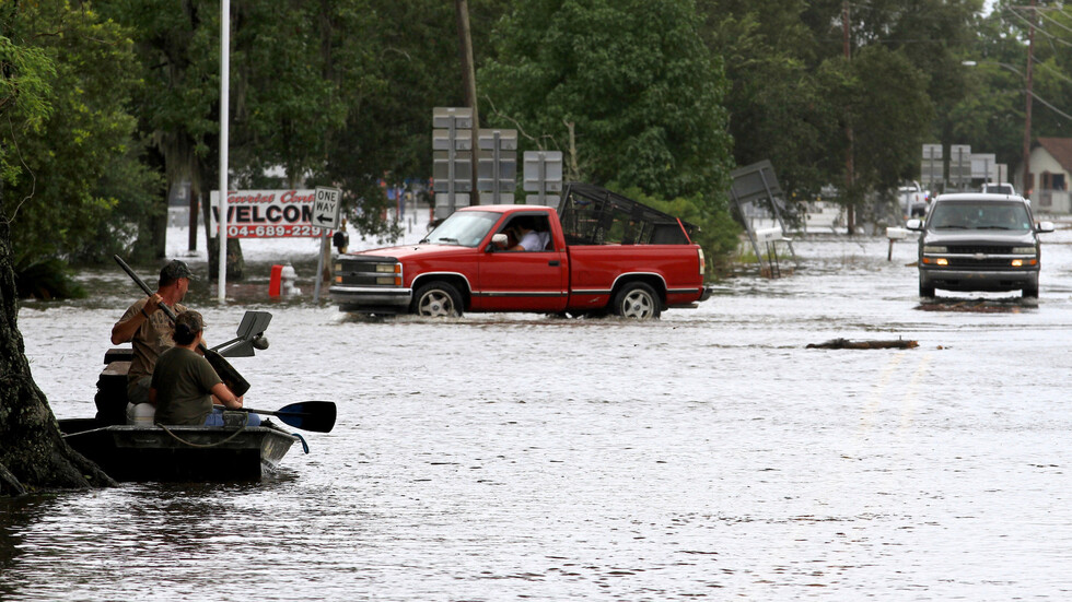 21 قتيلا على الأقل و50 مفقودا في فيضانات اجتاحت تينيسي الأمريكية