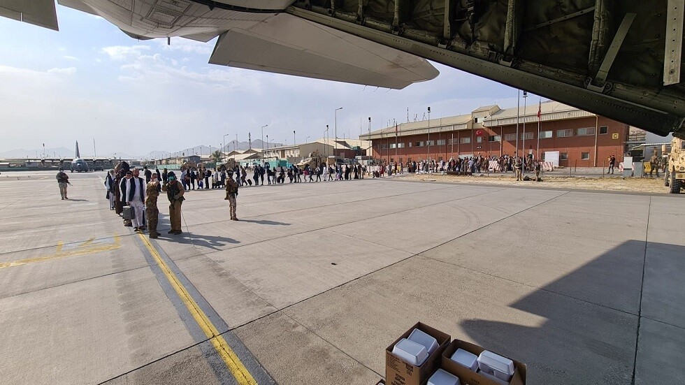 منظمة الصحة العالمية مستاءة من تعثر إيصال إمداداتها لأفغانستان بسبب قيود مطار كابل