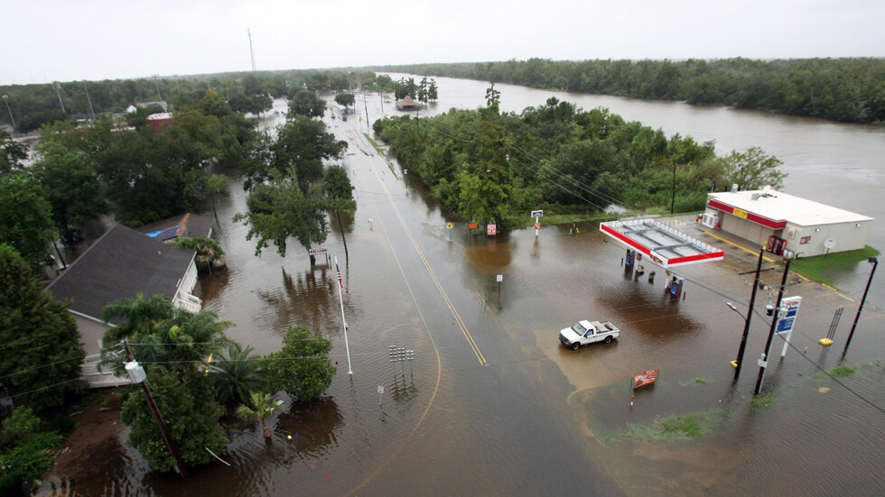 الولايات المتحدة.. مصرع 21 شخصا جراء الفيضانات في ولاية تينيسي