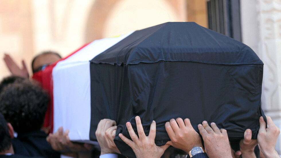 مصر.. مجموعة فتيات يغسلن الموتى يسببن أزمة وضجة كبيرة في البلاد