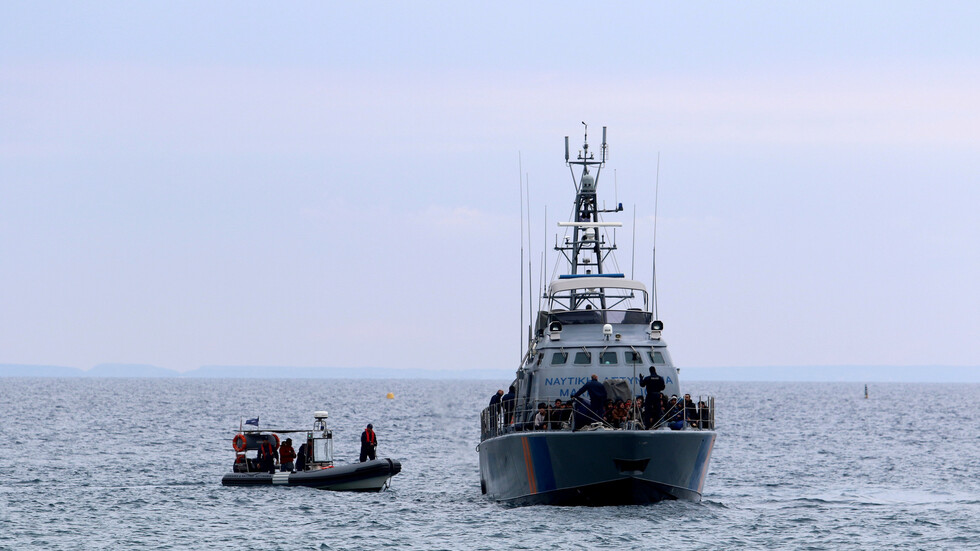 قبرص تعيد 88 مهاجرا سوريا إلى لبنان