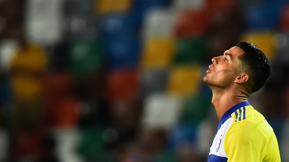 ناد عملاق وحيد يفاوض رونالدو