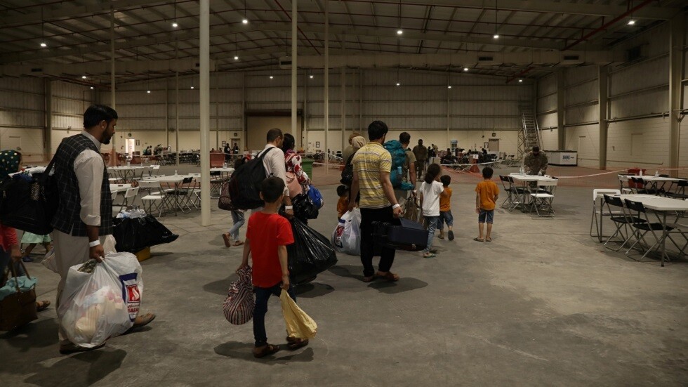 قطر تقدم لقاحات كورونا للقادمين في رحلات إجلاء من أفغانستان