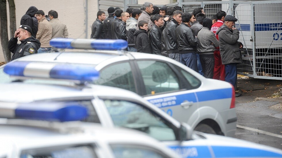 روسيا.. عراك جماعي بمسكن للمهاجرين والسلطات تدرس ترحيلهم