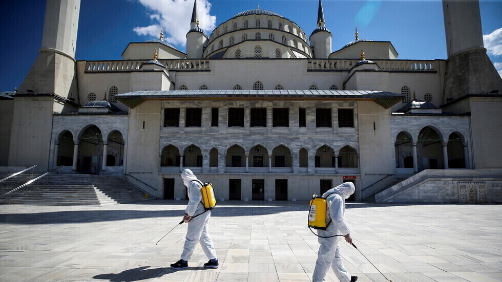 تركيا تسجل 244 وفاة جديدة بكورونا