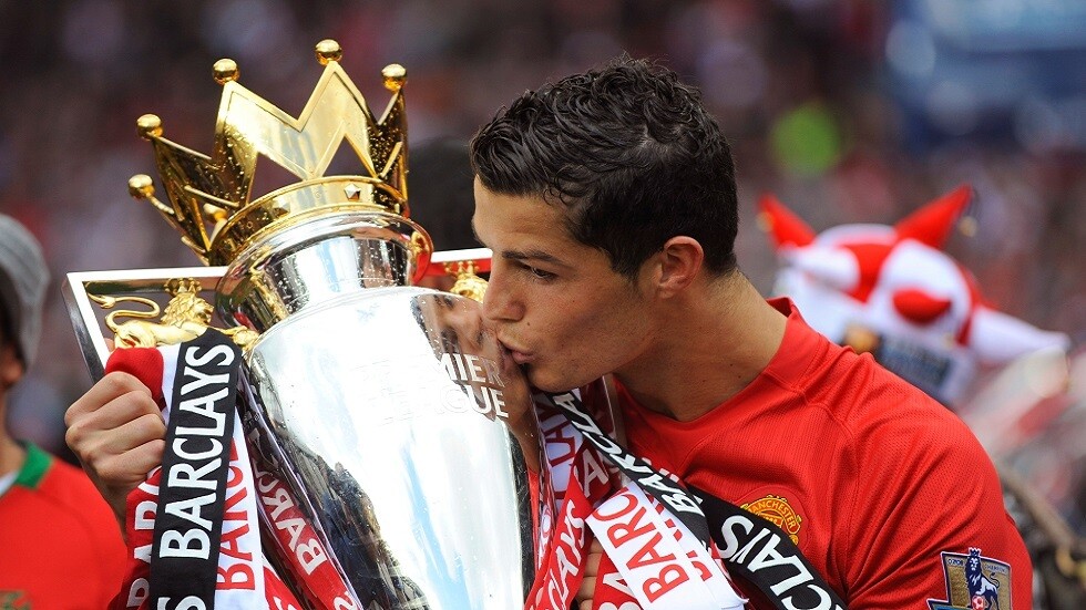 غاب رونالدو عن مباراة مانشستر يونايتد فأحضرته الجماهير بطريقة مبتكرة (صور)