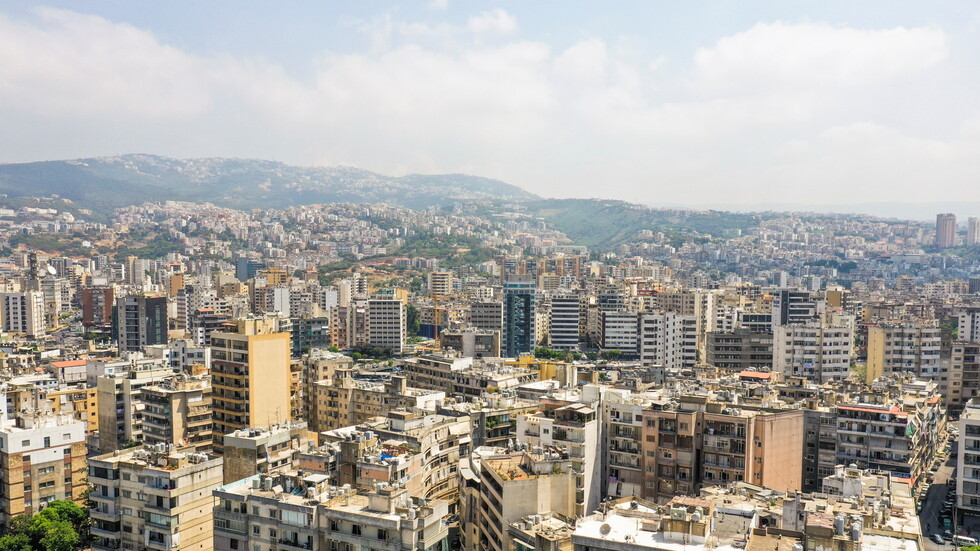 فيديو.. لحظة الانفجار بمعمل في ضاحية بيروت الجنوبية