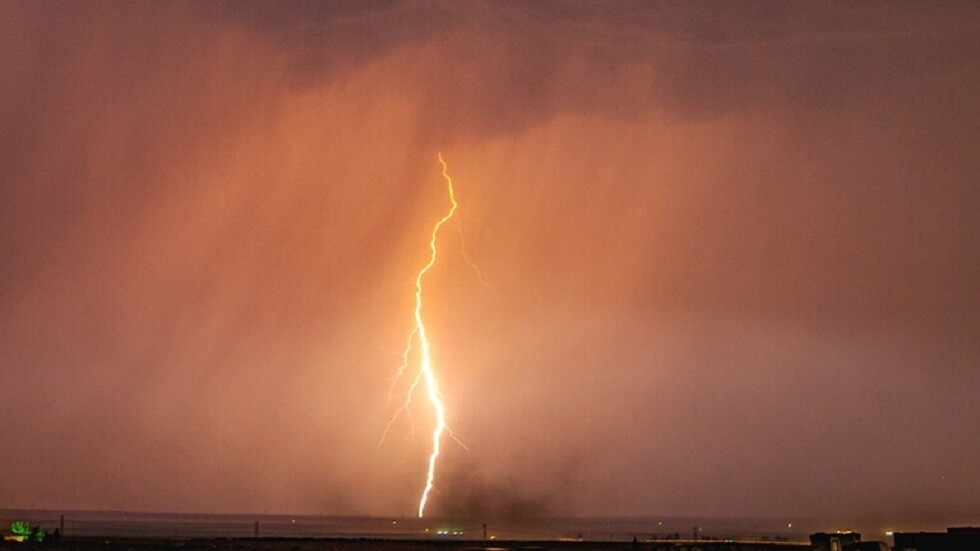 صاعقة برق تنهي حياة مدرب كرة قدم بلغاري