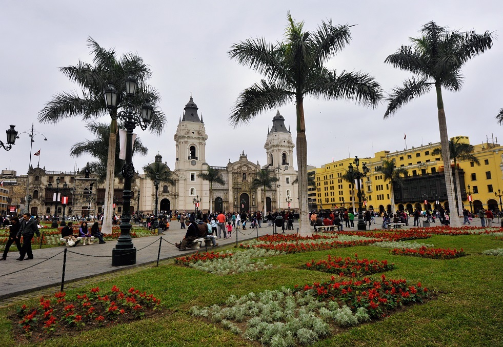 رئيس بيرو يؤجل الانتقال من قصر الحكومة