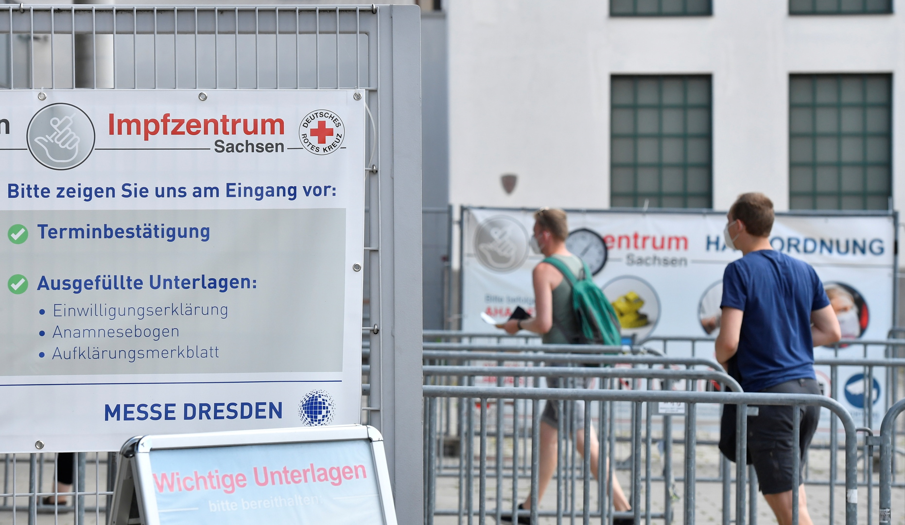 صحيفة: الخبراء ينتقدون قرار برلين بدء تطعيم اليافعين ضد كورونا