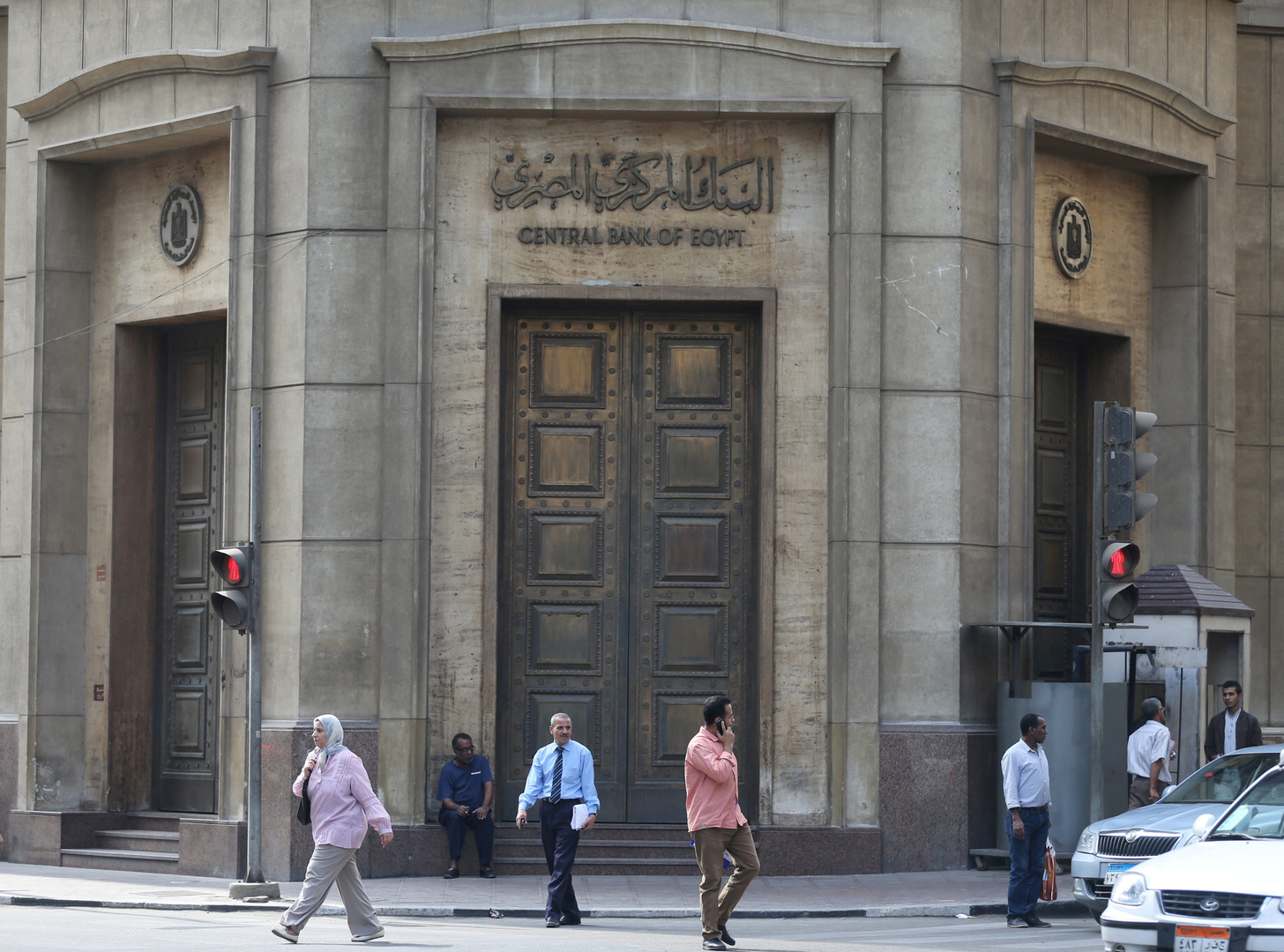 مصر تطرح أذون خزانة خارجية لسد عجز الموازنة