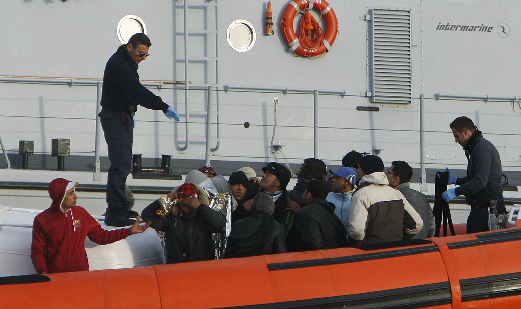 إنقاذ 74 مهاجرا غير شرعي قبالة سواحل تونس