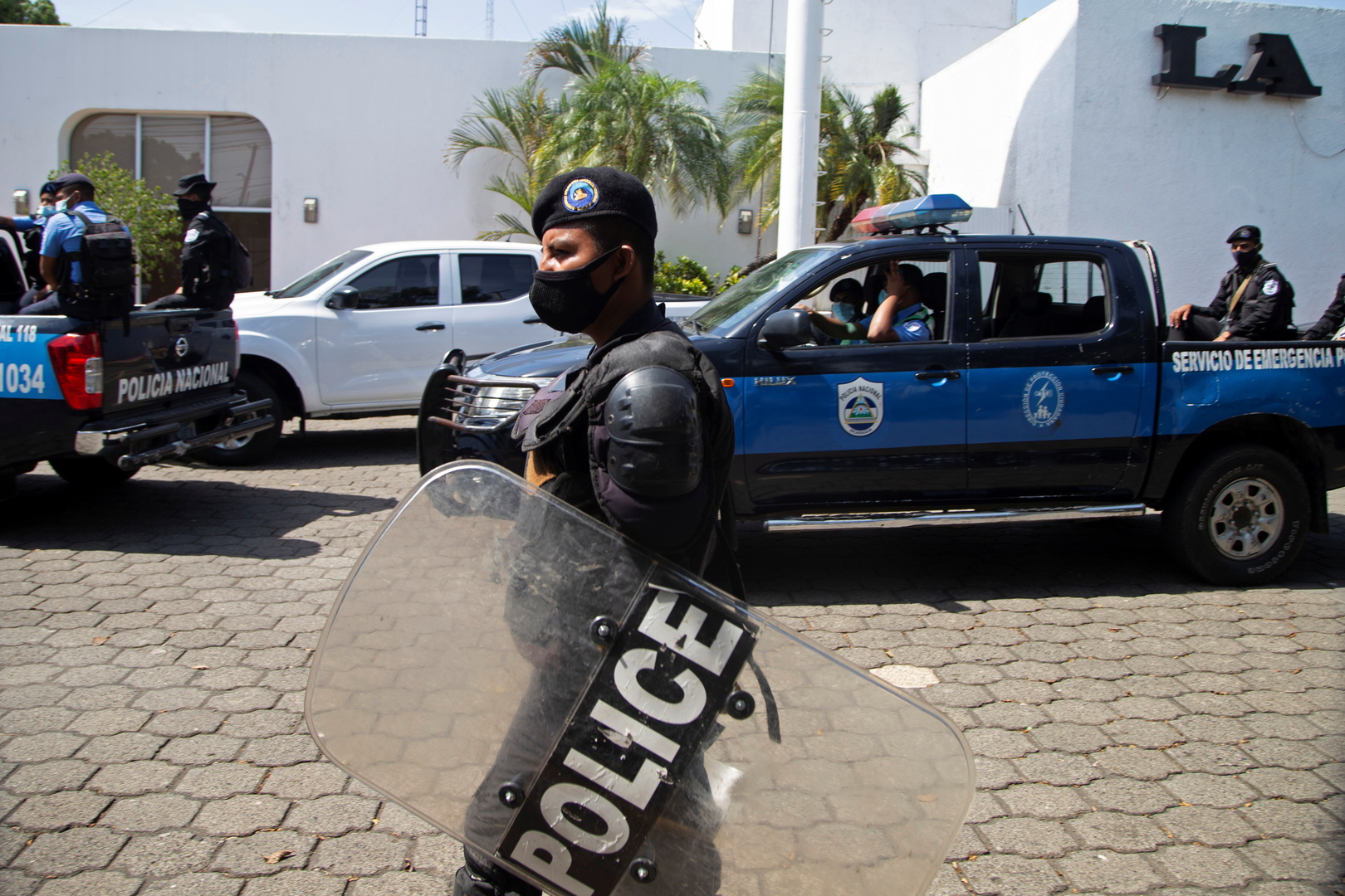 نيكاراغوا.. الشرطة تداهم مكتب إحدى الصحف المنتقدة للسلطة