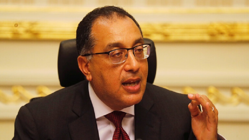 مصر.. رئيس الوزراء يكشف أمام السيسي تكلفة تطوير العشوائيات
