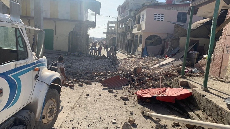 أول لقطات بعد زلزال قوي في هايتي