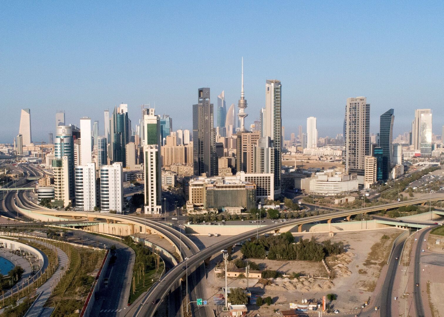 الكويت تأمر بخفض الإنفاق من ميزانيتها الحالية بما لا يقل عن 10%