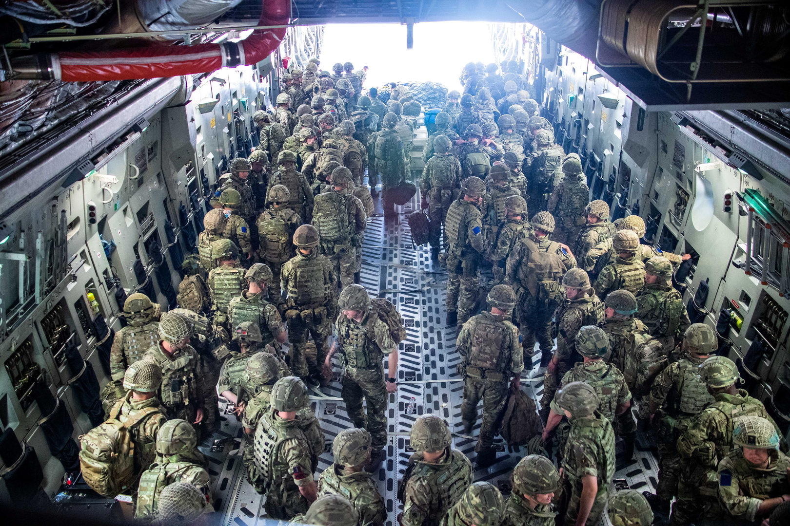 قائد عسكري أمريكي: مطار كابل آمن حاليا ومفتوح أمام الرحلات المدنية