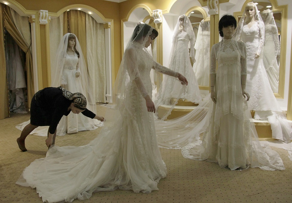 بعد رقصة مع العروس.. حفل زفاف قوقازي ينتهي بقتل أحد الضيوف (فيديو)