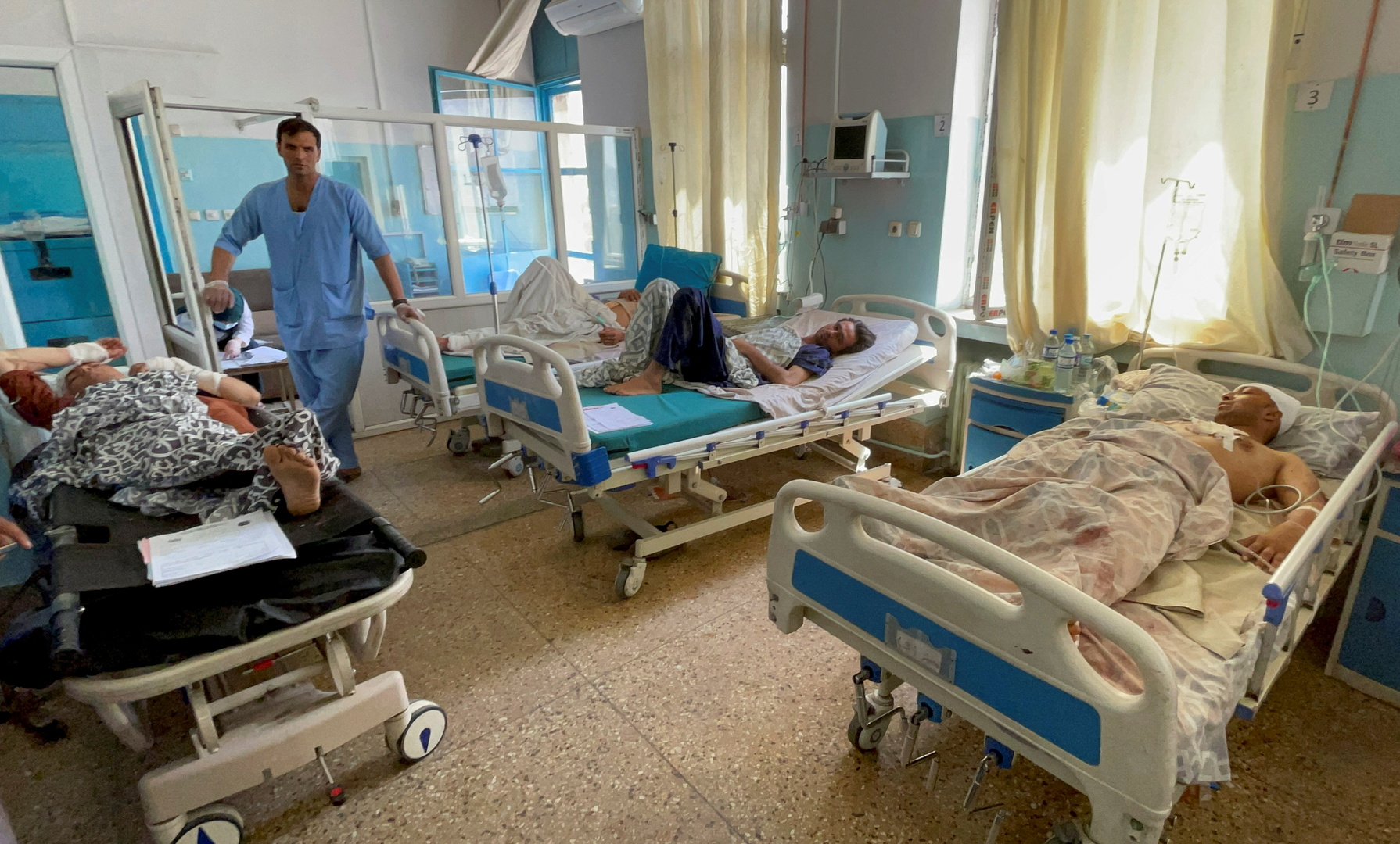 وسائل إعلام: حصيلة ضحايا تفجيرات كابل تبلغ 110 قتلى