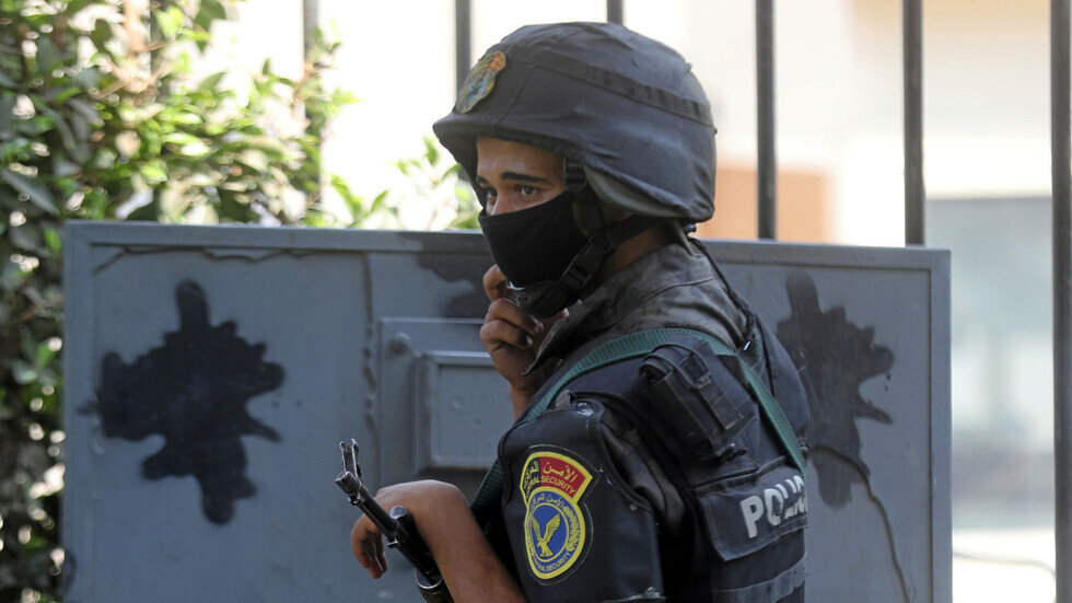 مصر: القبض على 55 تاجر مخدرات وضبط 50 قطعة سلاح