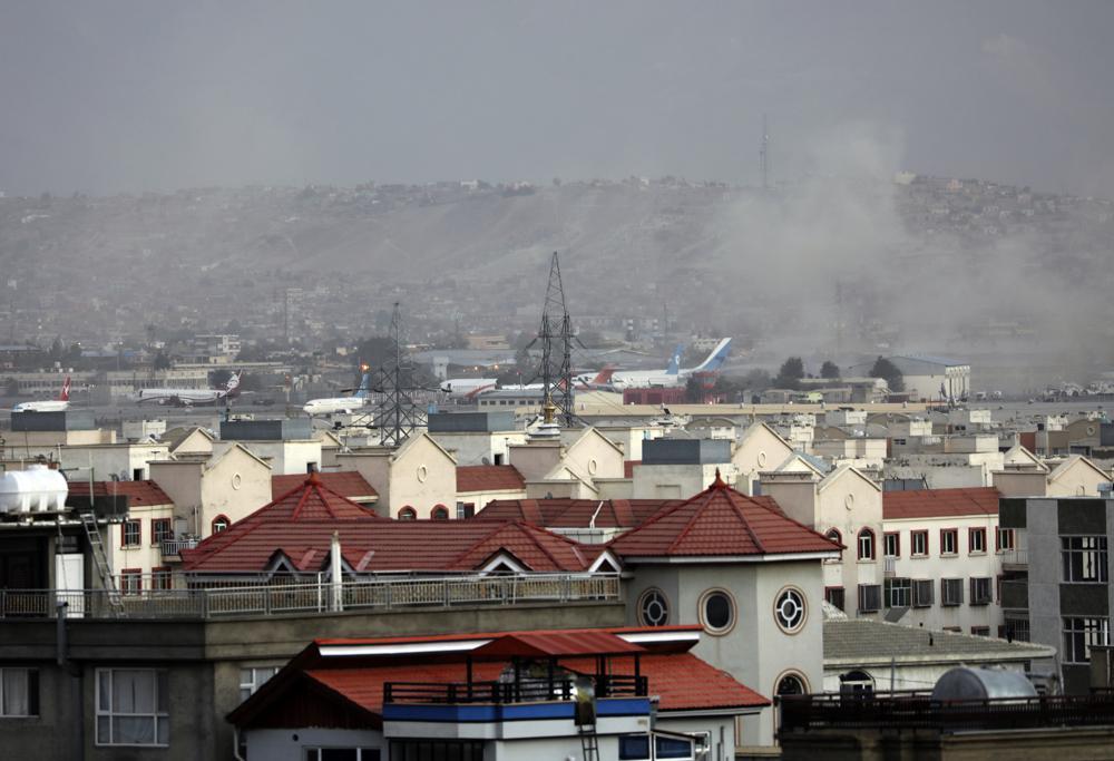 انفجار قوي جديد في محيط مطار كابل وأنباء أولية عن سقوط قتلى بينهم أطفال